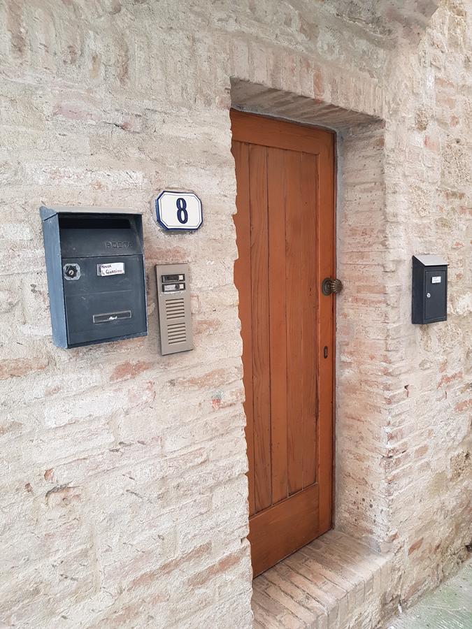 Guest House Il Giardino コッレ・ヴァル・デルザ エクステリア 写真