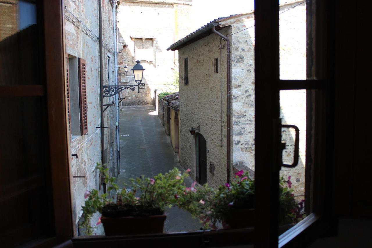 Guest House Il Giardino コッレ・ヴァル・デルザ エクステリア 写真